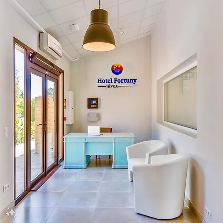 Otel Hotel Xabina Javea 3*