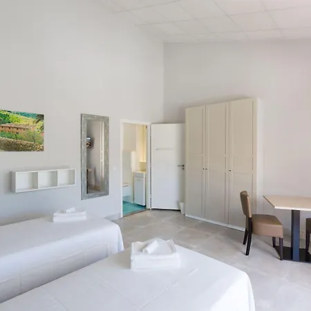 Xabina Hotel 3*