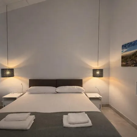 Xabina Hotel
